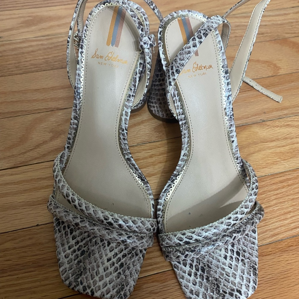 Sam Edelman size 61/2 in snake print